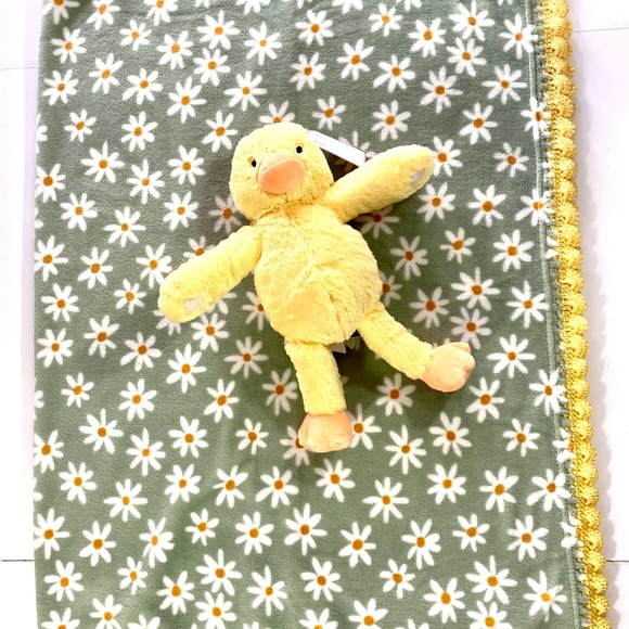 🌺SOLD🌺Duck & Daisys Crochet Baby Blanket Gift Set - Picture 6 of 8